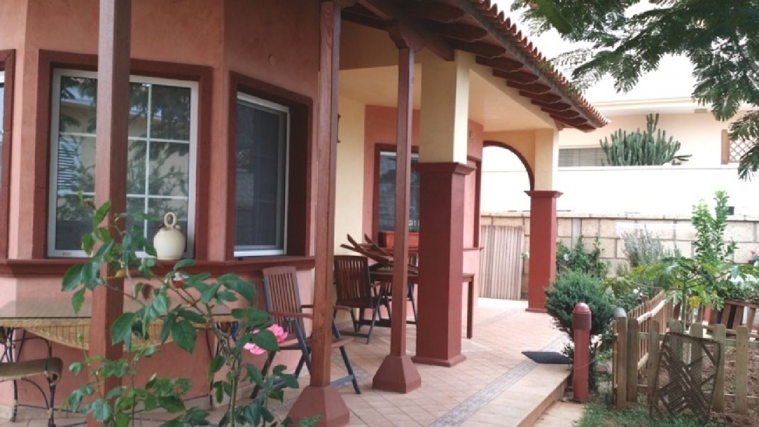 till salu villa Los Campitos Zona Metropolitana 2
