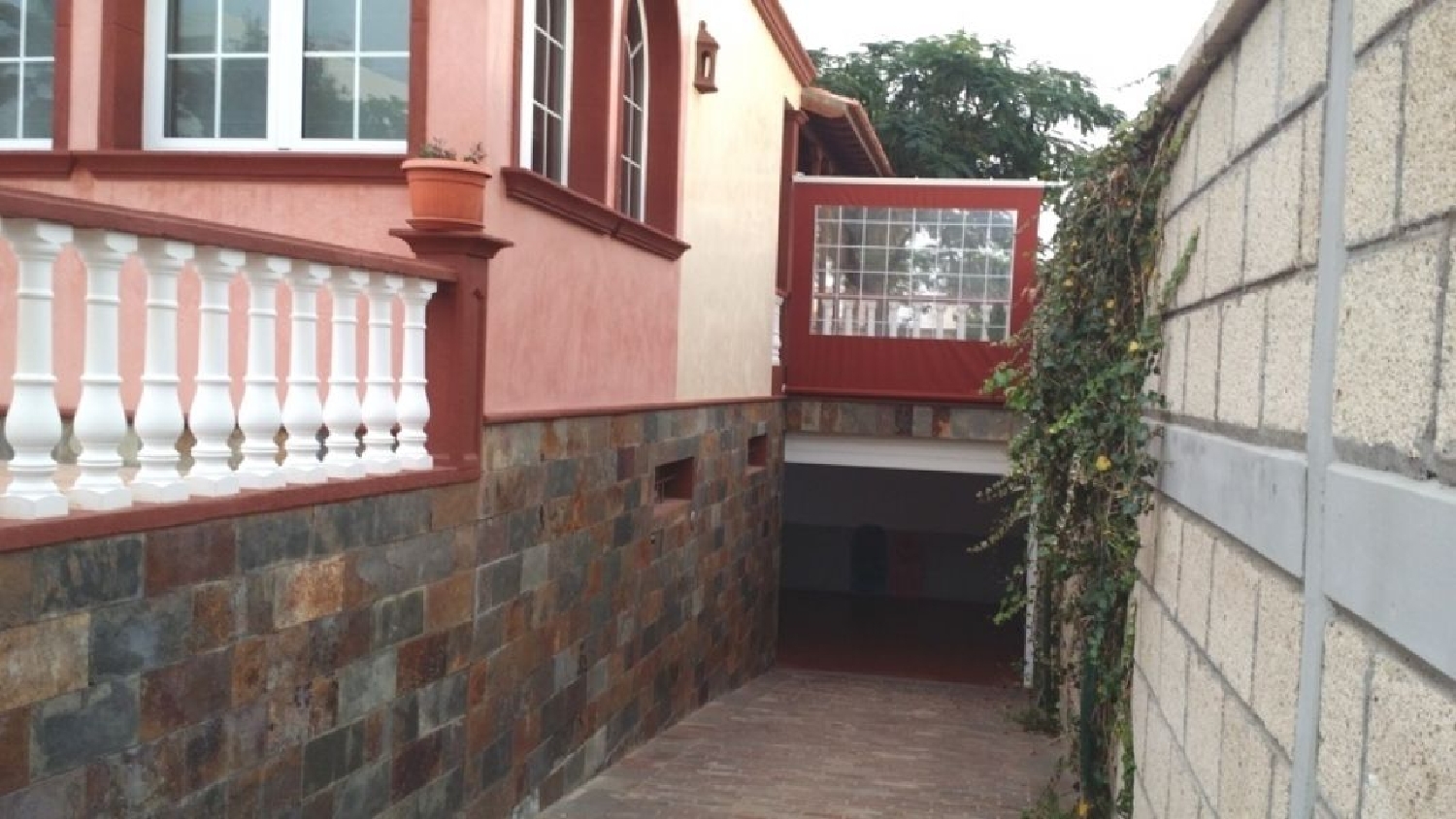  till salu villa Los Campitos Zona Metropolitana 4
