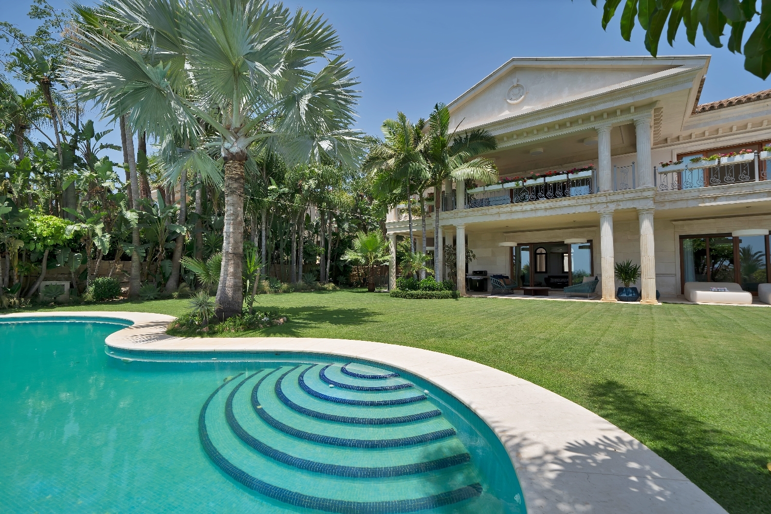  till salu villa Sierra Blanca Costa Del Sol Occidental 1