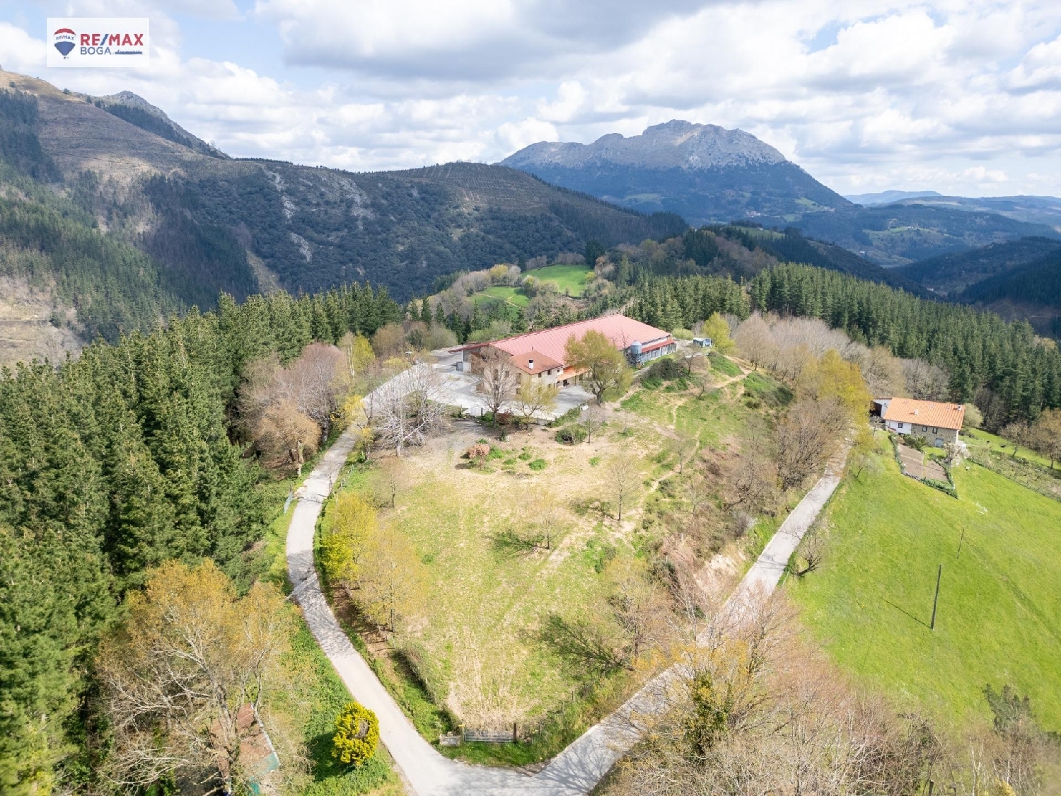  till salu villa Barajuen Zuia 4
