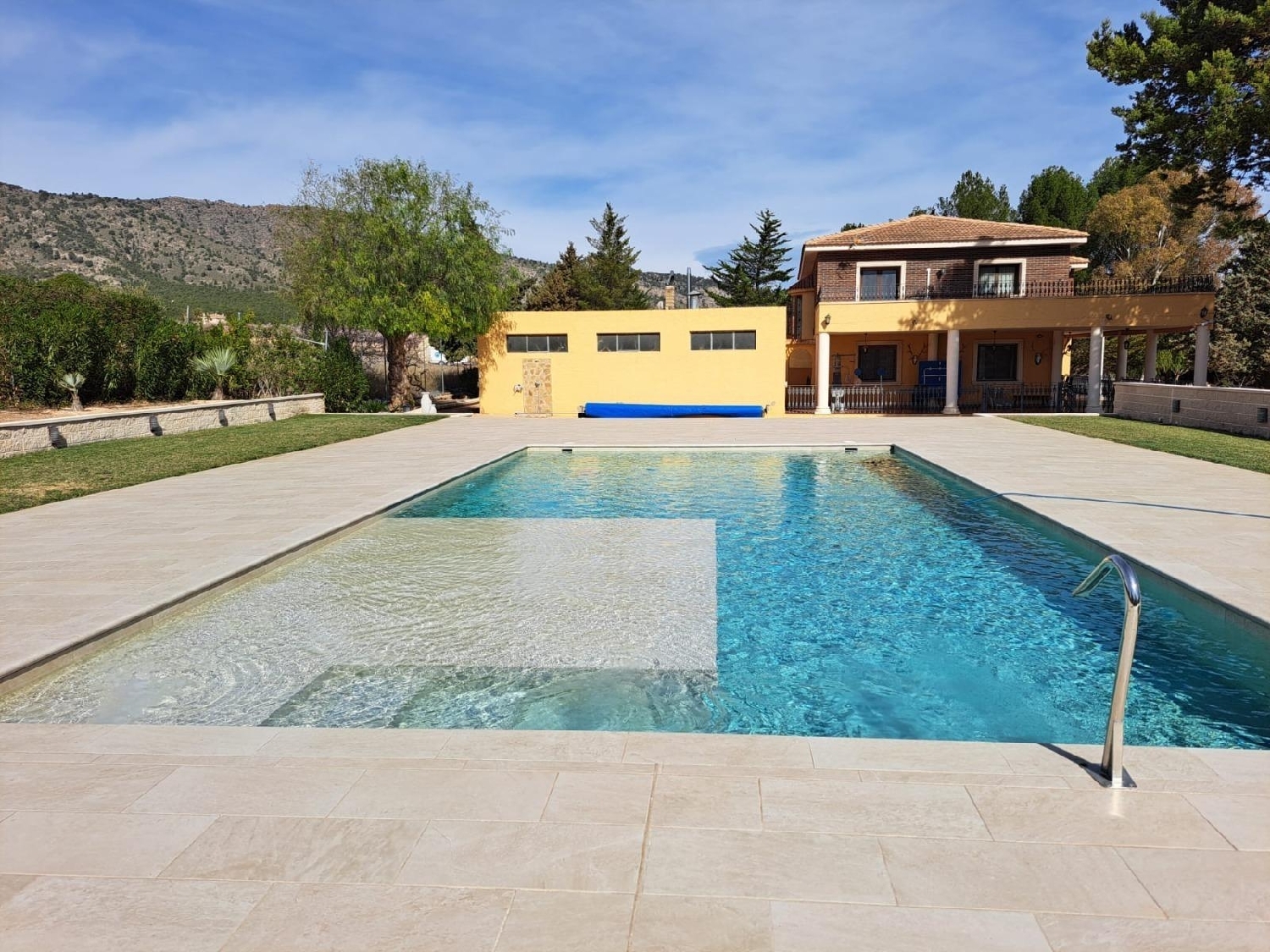  till salu villa Urbanización La Virgen Alt Vinalopó 4