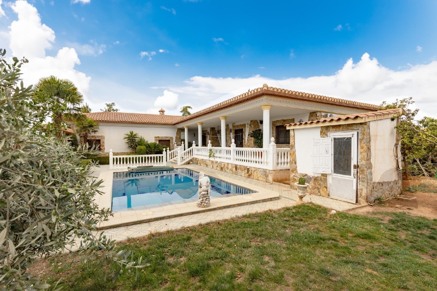 till salu villa Acula Alhama 2