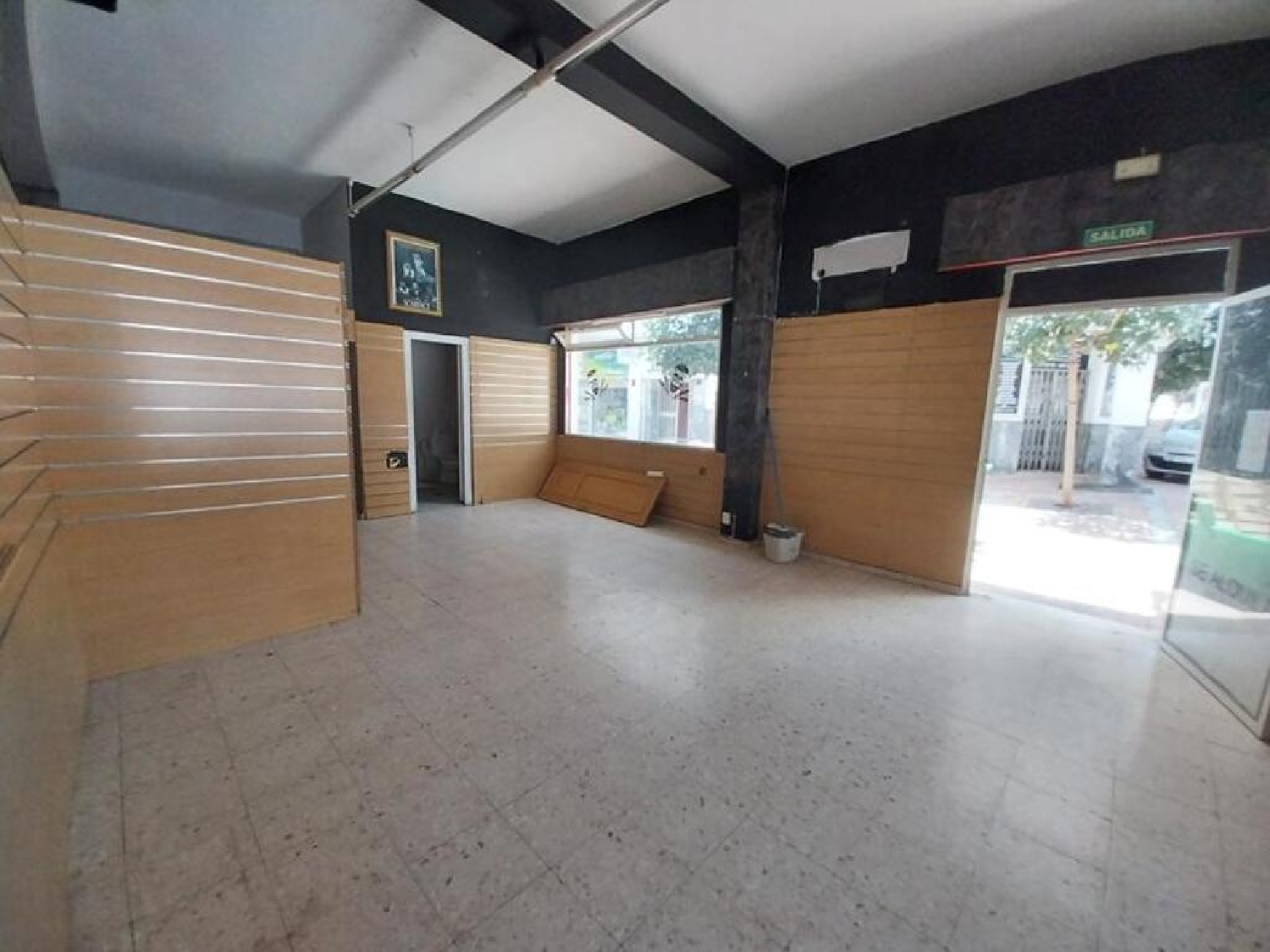  en venta local comercial Estepona Costa Del Sol Occidental 2