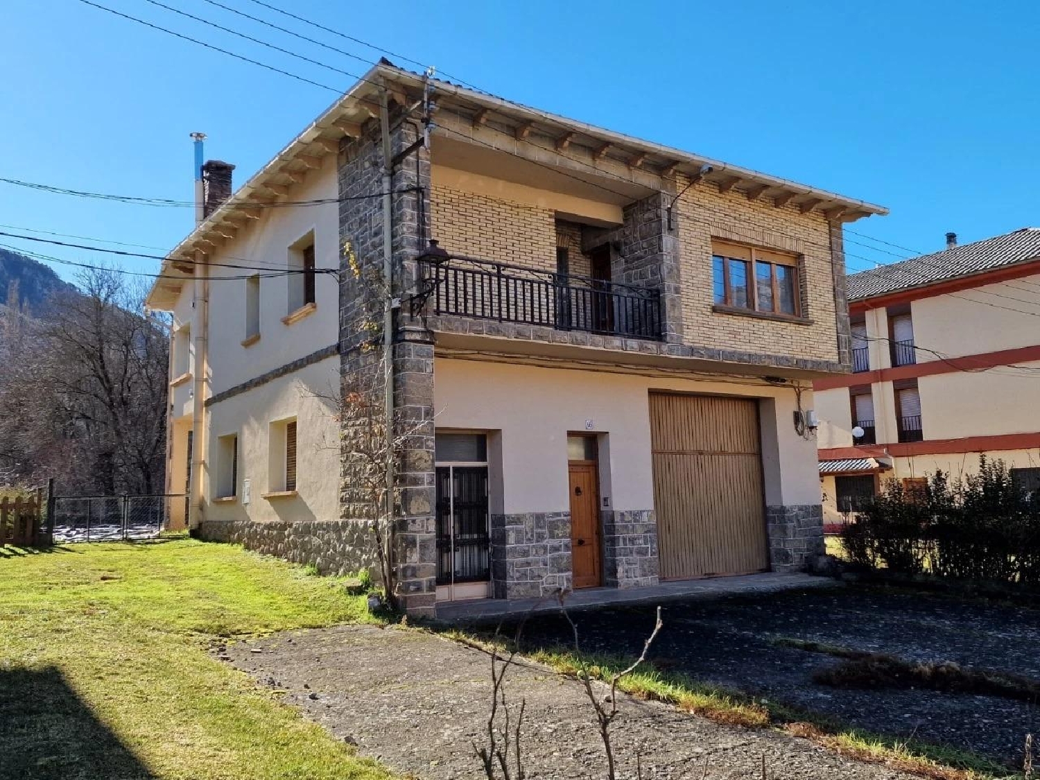  for sale house Castejón De Sos Ribagorza (La) 1
