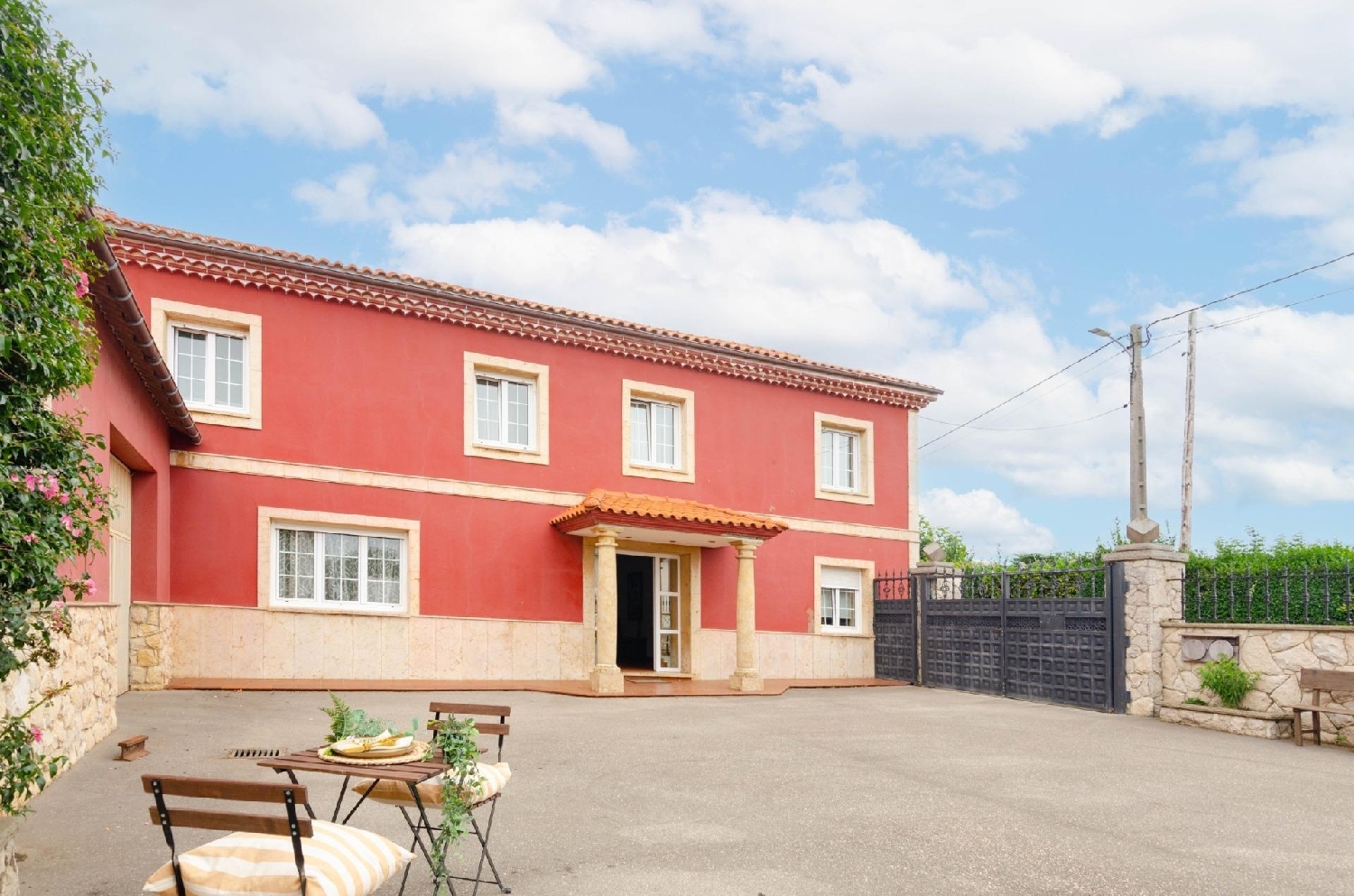  en venta casa El Pueblo Avilés 1