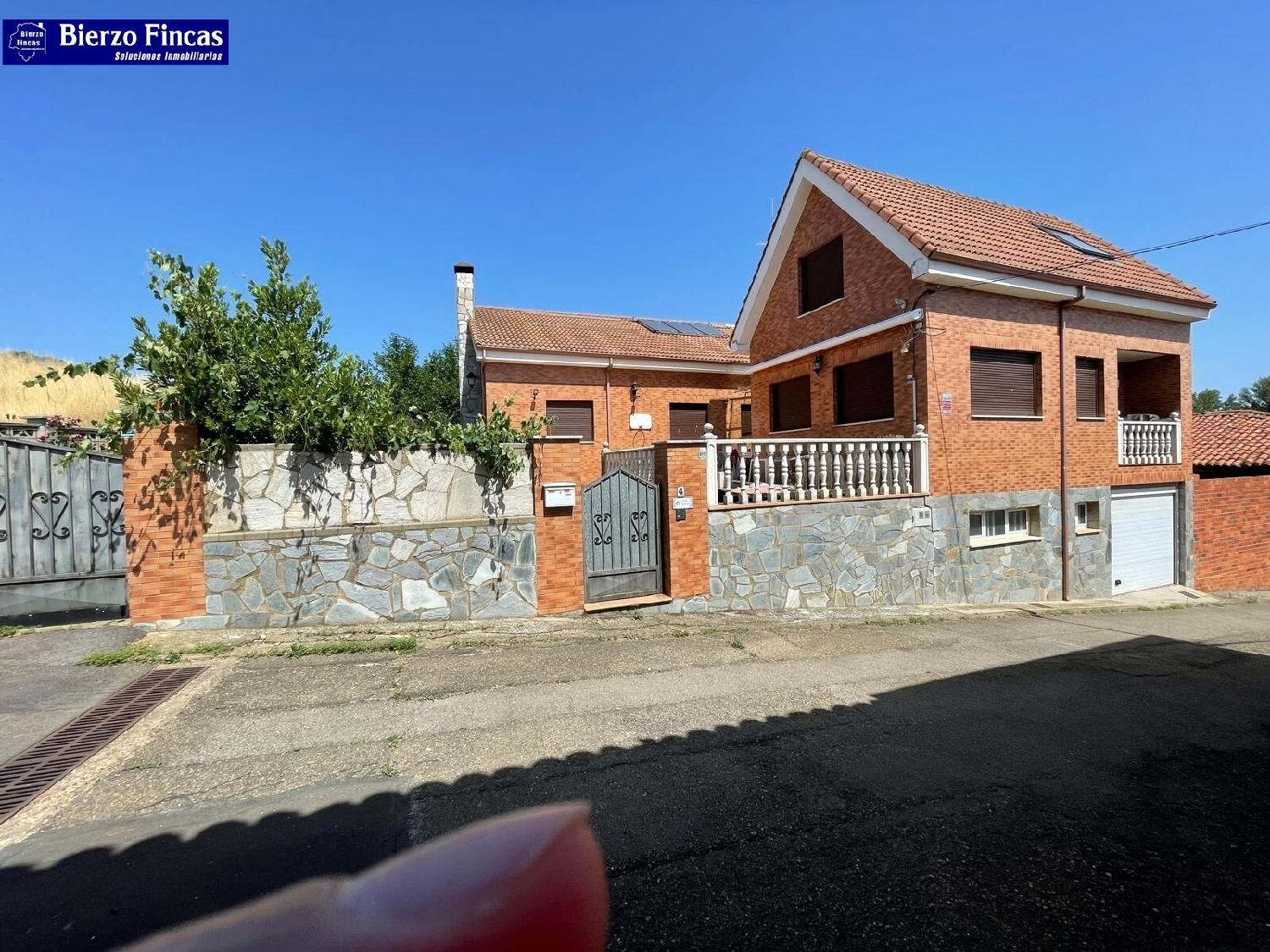  à vendre maison La Virgen Del Camino León 1