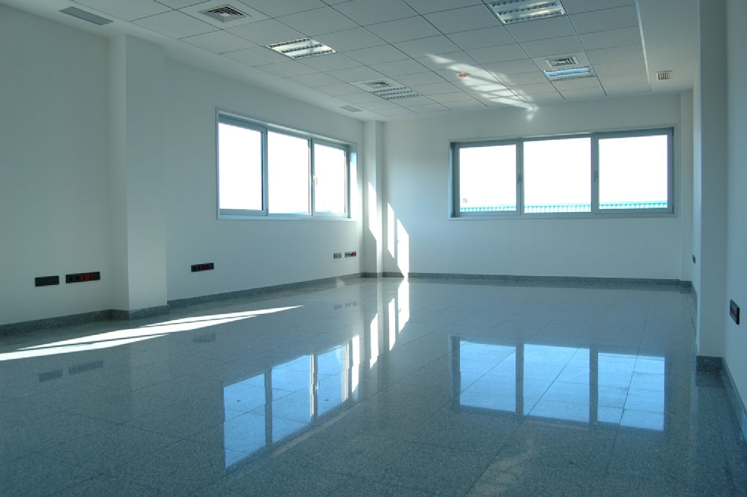  à vendre bureau Sevilla La Nueva Sur 4