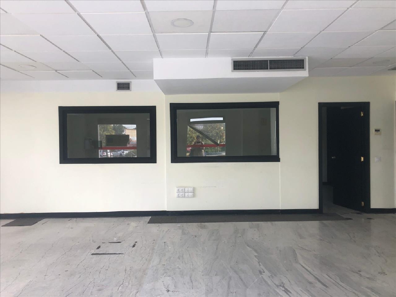  en venta oficina Sevilla La Nueva Sur 2