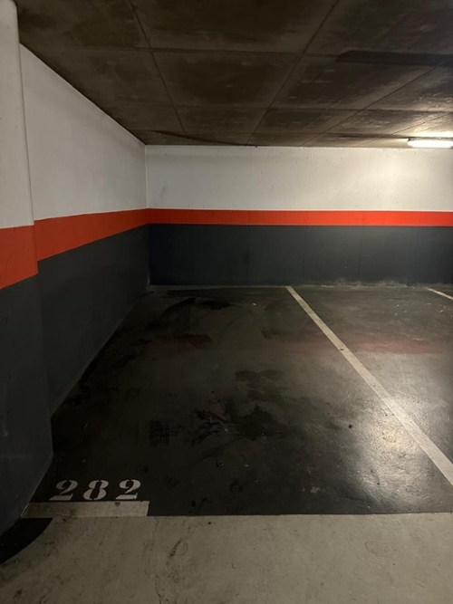 Escaldes-Engordany Escaldes-Engordany parking space foto 6266353