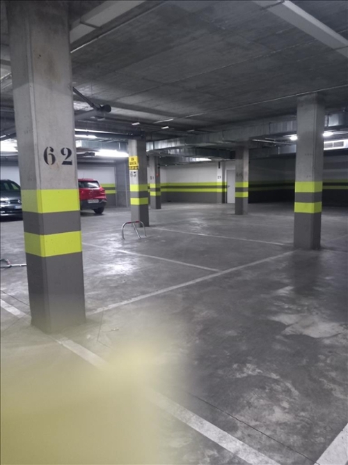 Sevilla La Nueva Sur Parkplatz Bild 6272070