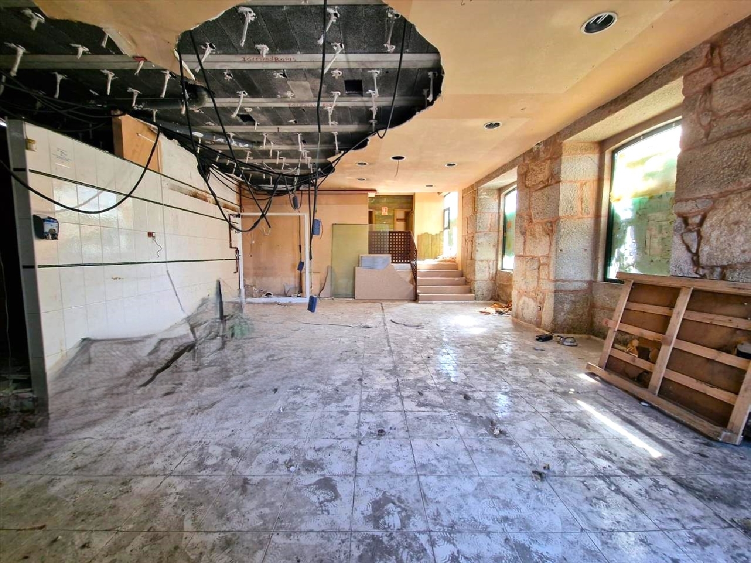  for sale commercial premise Baiona Vigo 7