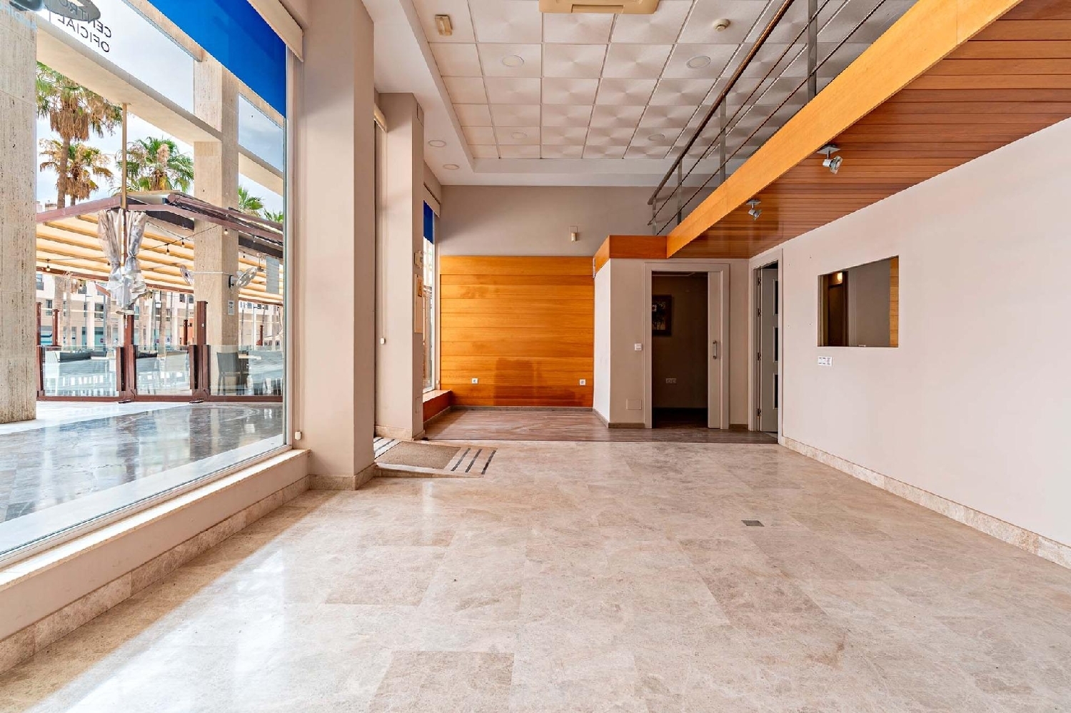  en venta local Baños De Guardias Poniente Almeriense 2