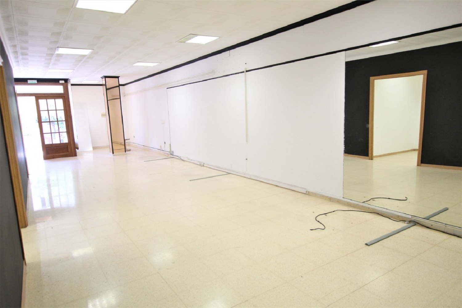  till salu lokal Barri Maritim Sector Sanatori Baix Penedès 7