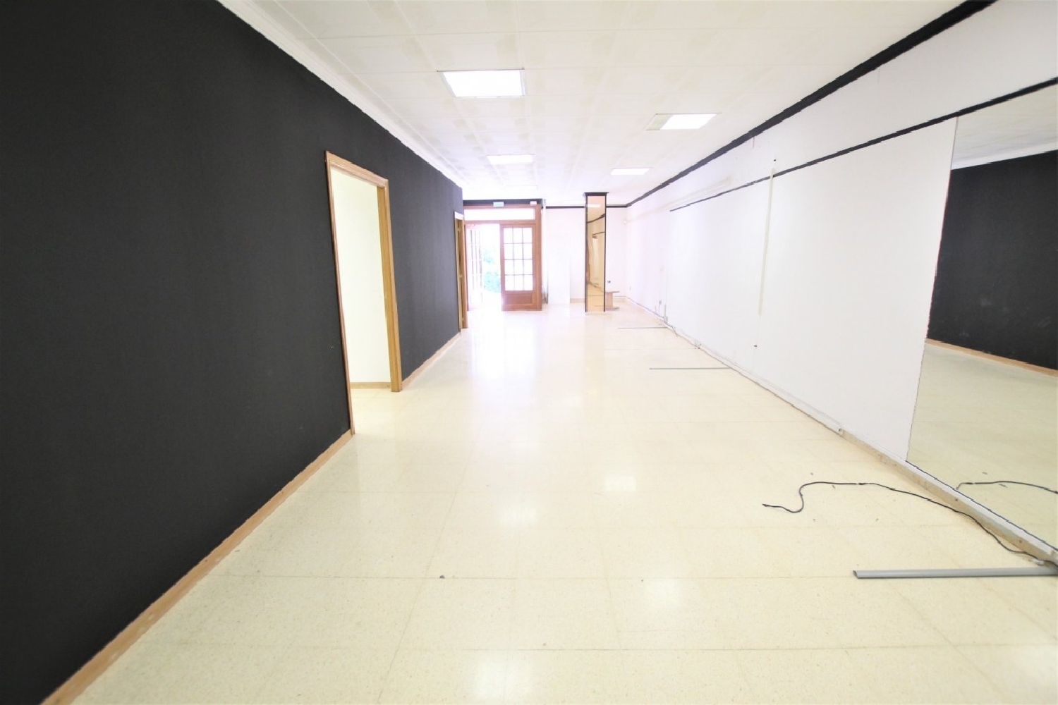  till salu lokal Barri Maritim Sector Sanatori Baix Penedès 4