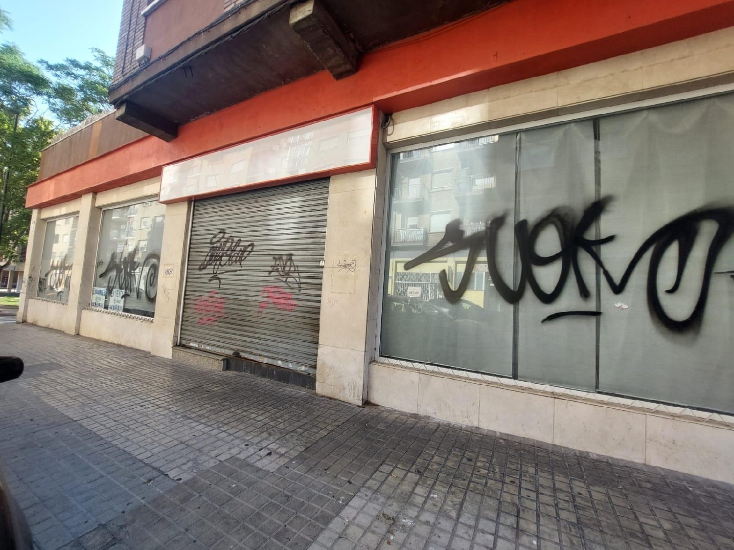  till salu lokal Delicias 50010 D.C. Zaragoza 2