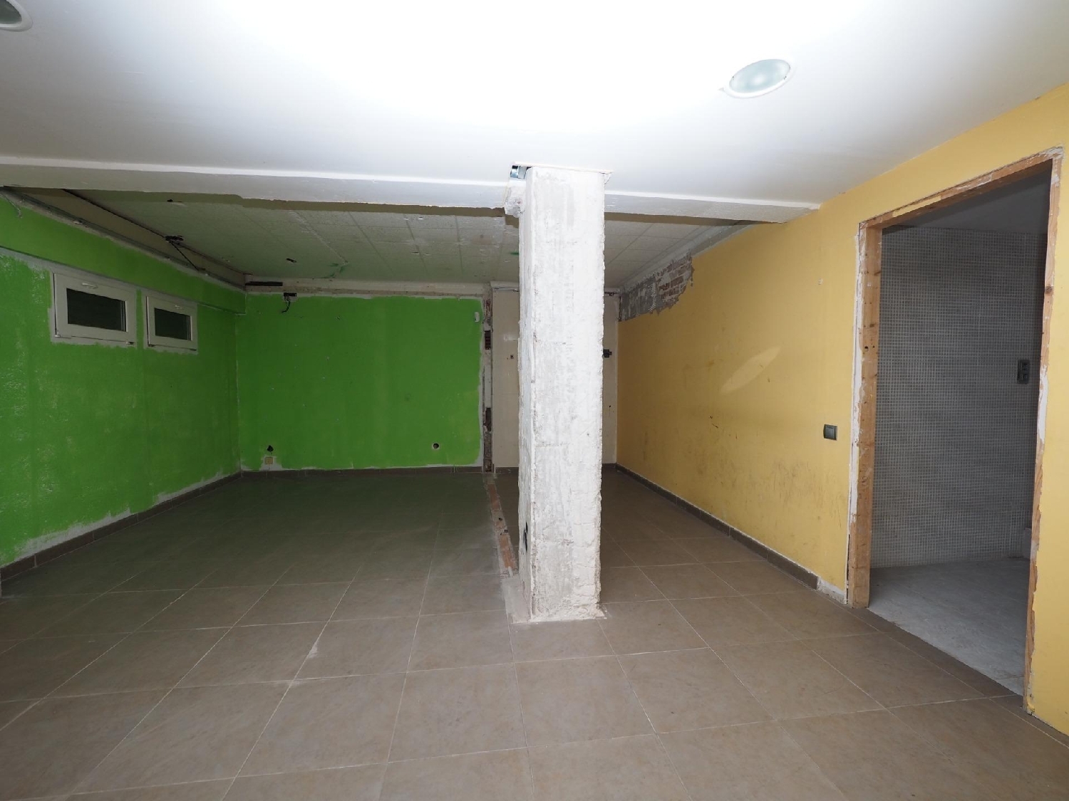 till salu lokal El Taió Baix Llobregat 3