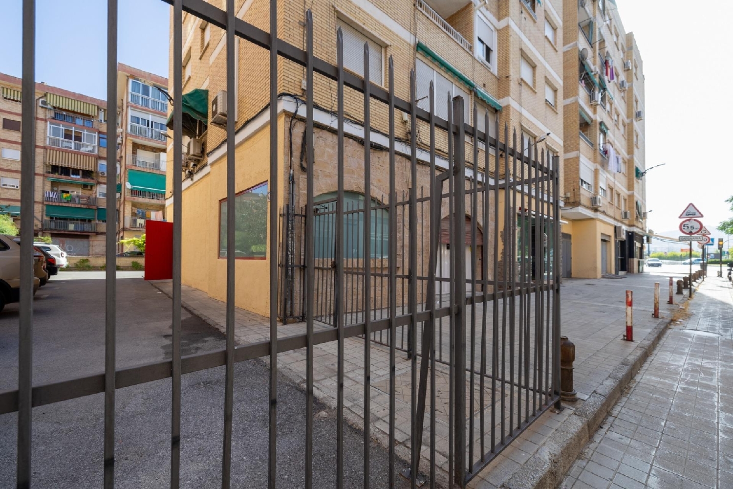  en venta local Granada Vega De Granada 4