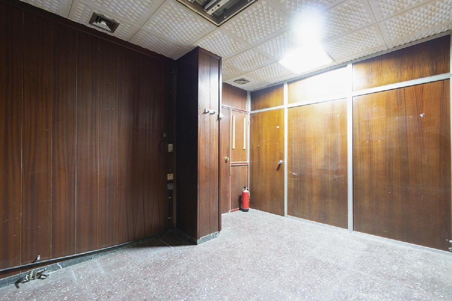  te koop bedrijfsruimte L'hospitalet De Llobregat Centre Barcelonès 8