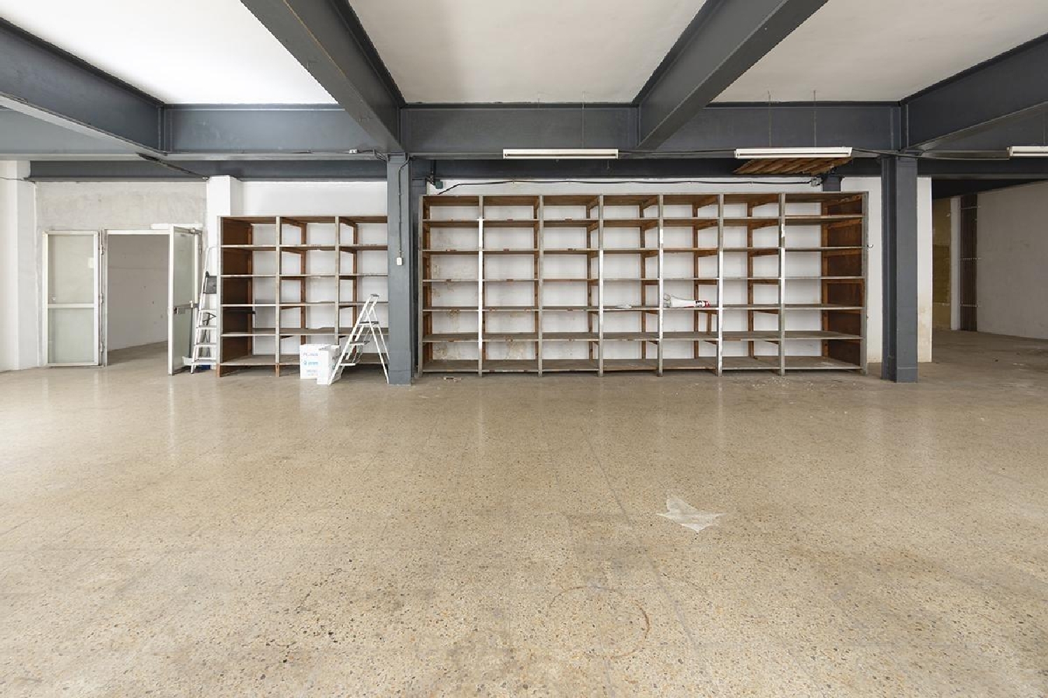 for sale commercial premise L'hospitalet De Llobregat Centre Barcelonès 2