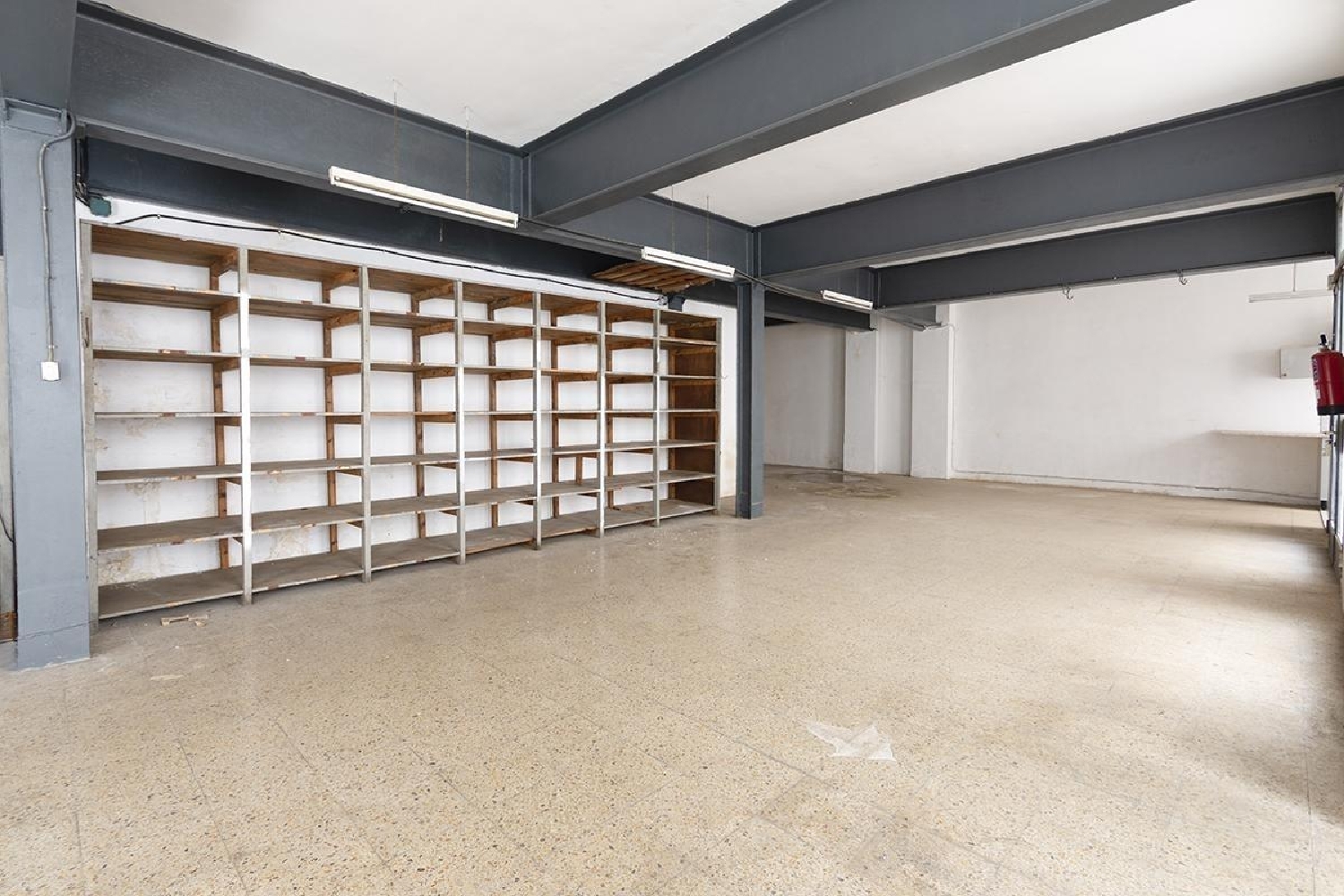  te koop bedrijfsruimte L'hospitalet De Llobregat Centre Barcelonès 6