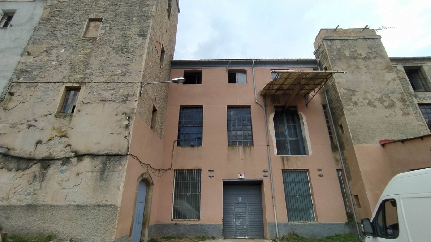  for sale commercial premise Manresa Bages 3