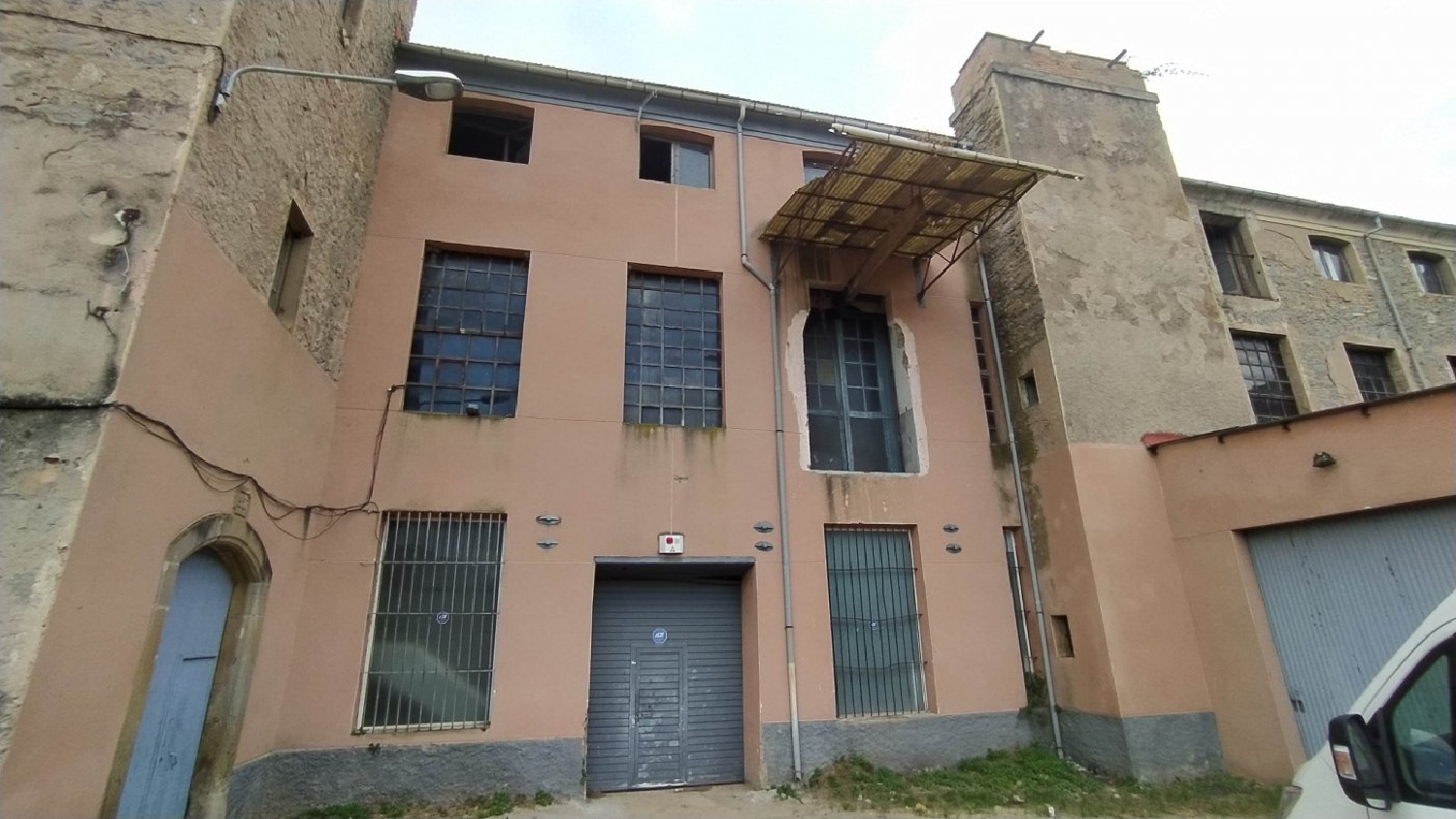  for sale commercial premise Manresa Bages 1