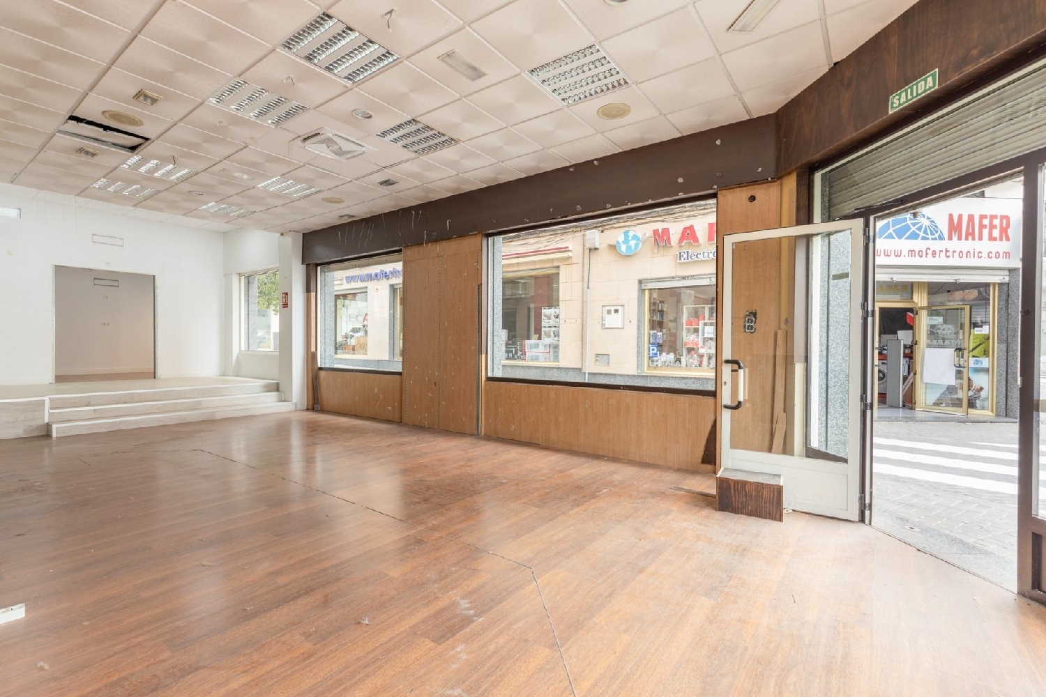 for sale commercial premise Maracena Vega De Granada 2