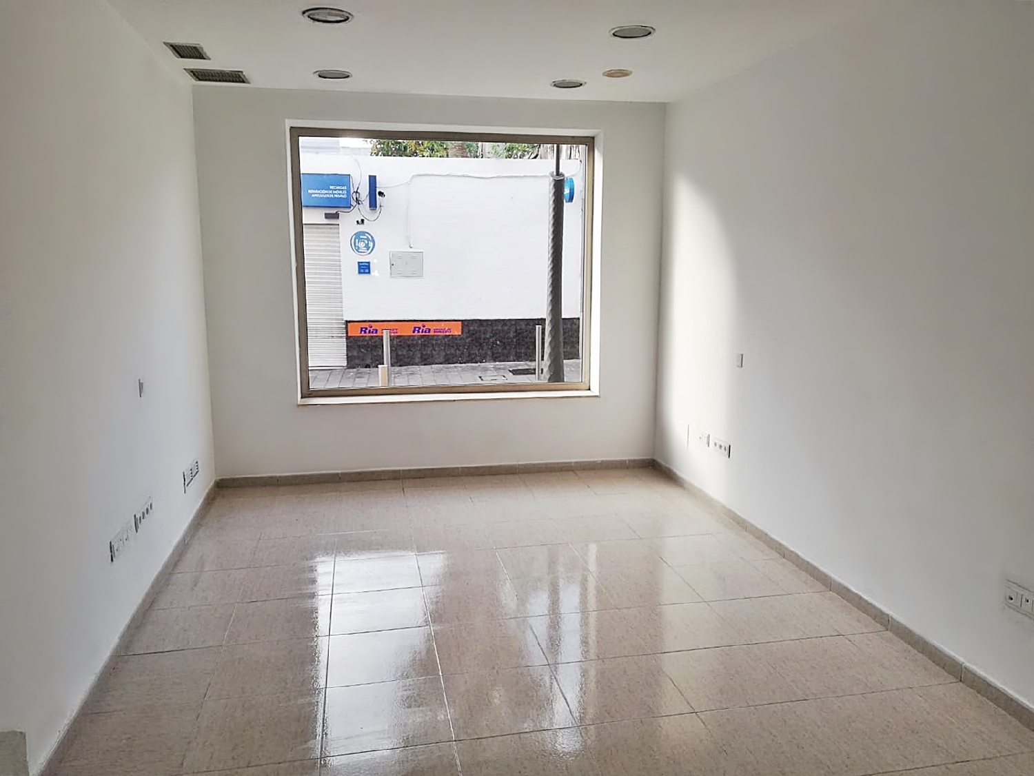  en venta local Roquetas De Mar Poniente Almeriense 4