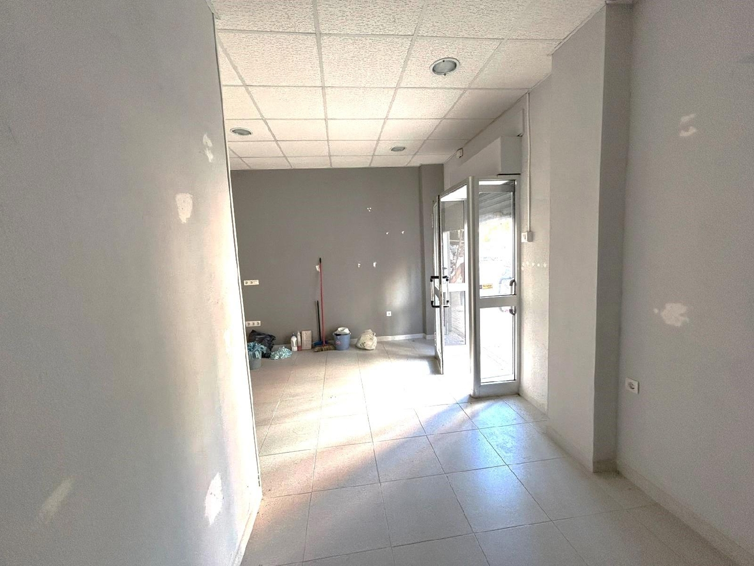  en venta local Sevilla La Nueva Sur 2