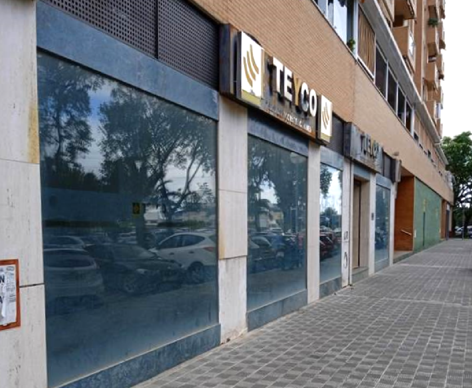 à vendre local commercial Sevilla La Nueva Sur 3