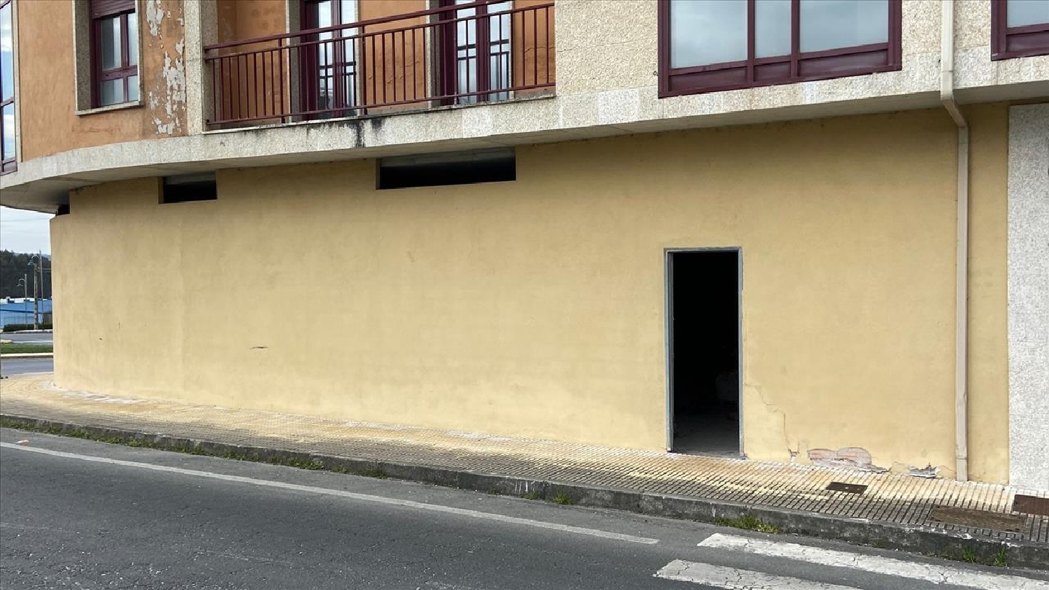  en venta local Vila De Cruces Deza 7