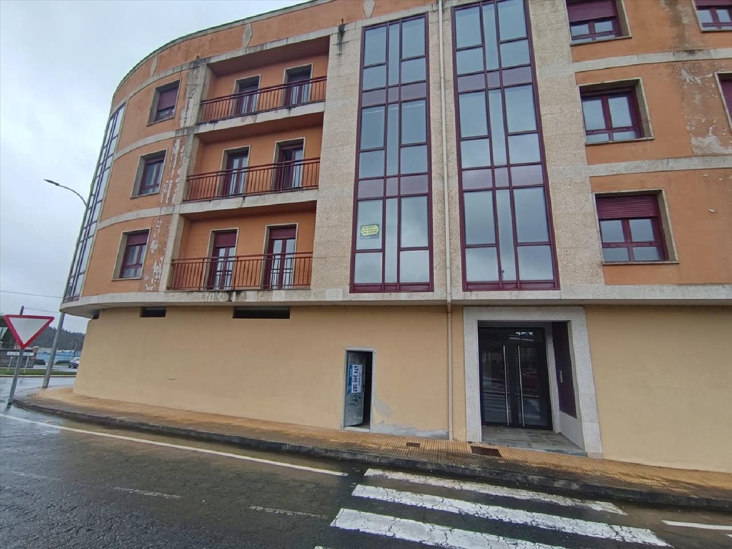  en venta local Vila De Cruces Deza 5