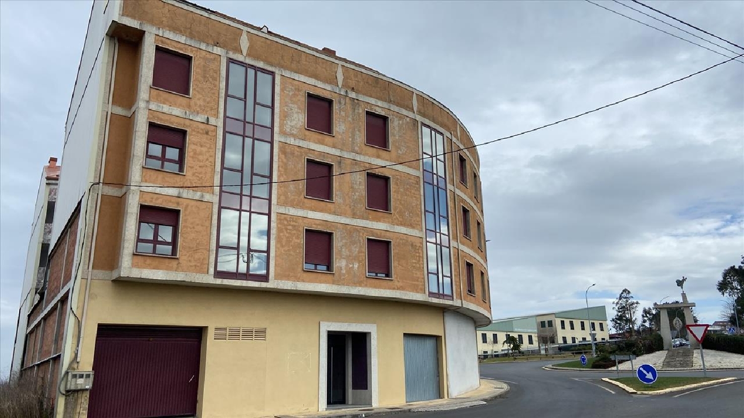  en venta local Vila De Cruces Deza 2