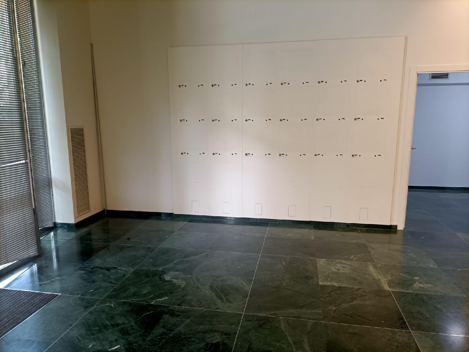 for sale commercial premise Zaragoza Centro 50004 D.C. Zaragoza 2