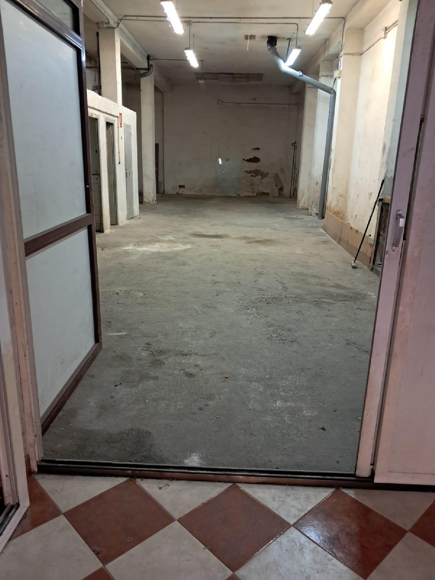 for sale commercial premise Zaragoza Centro 50004 D.C. Zaragoza 2