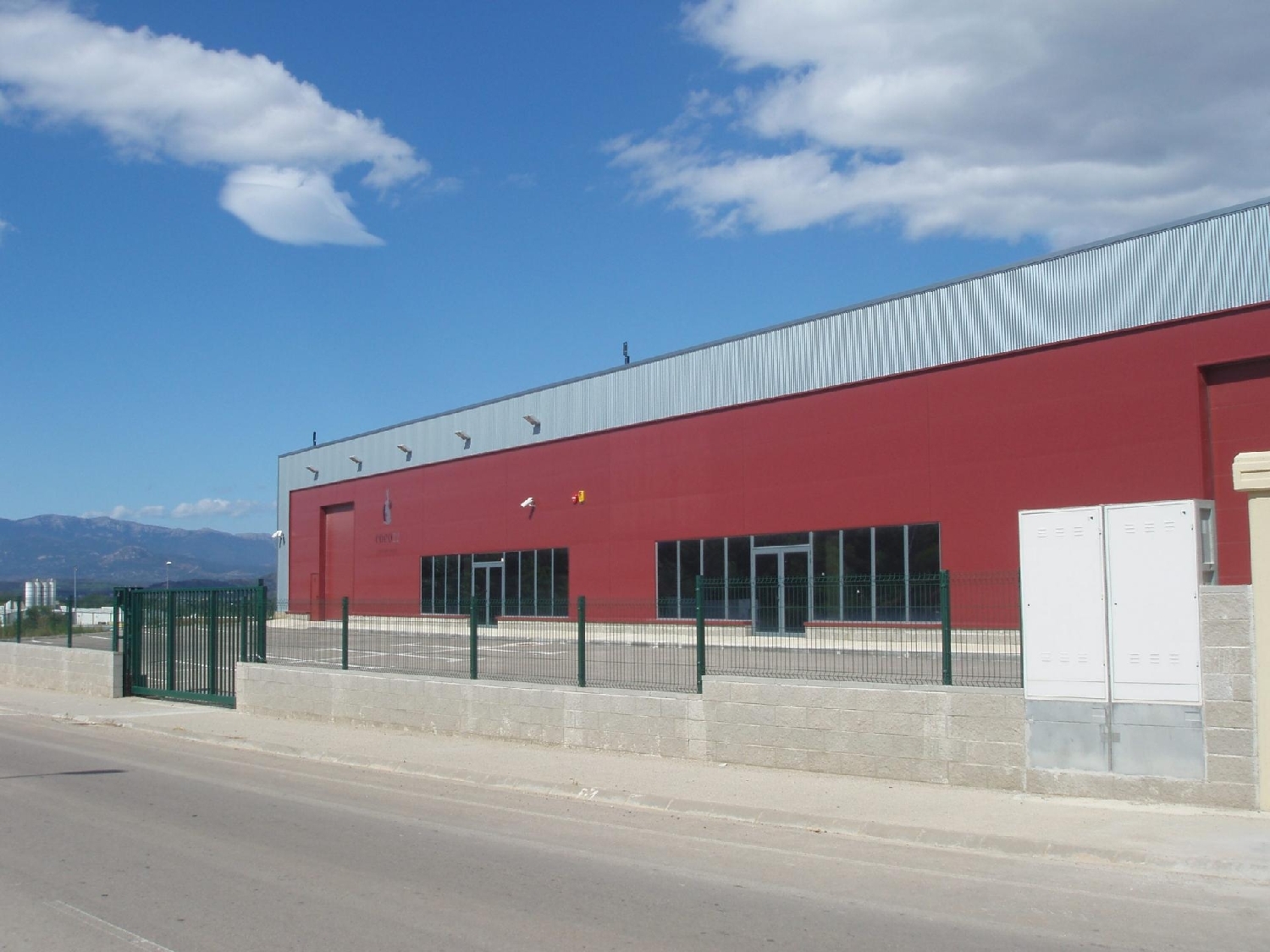  te koop winkel Llers Alt Empordà 2