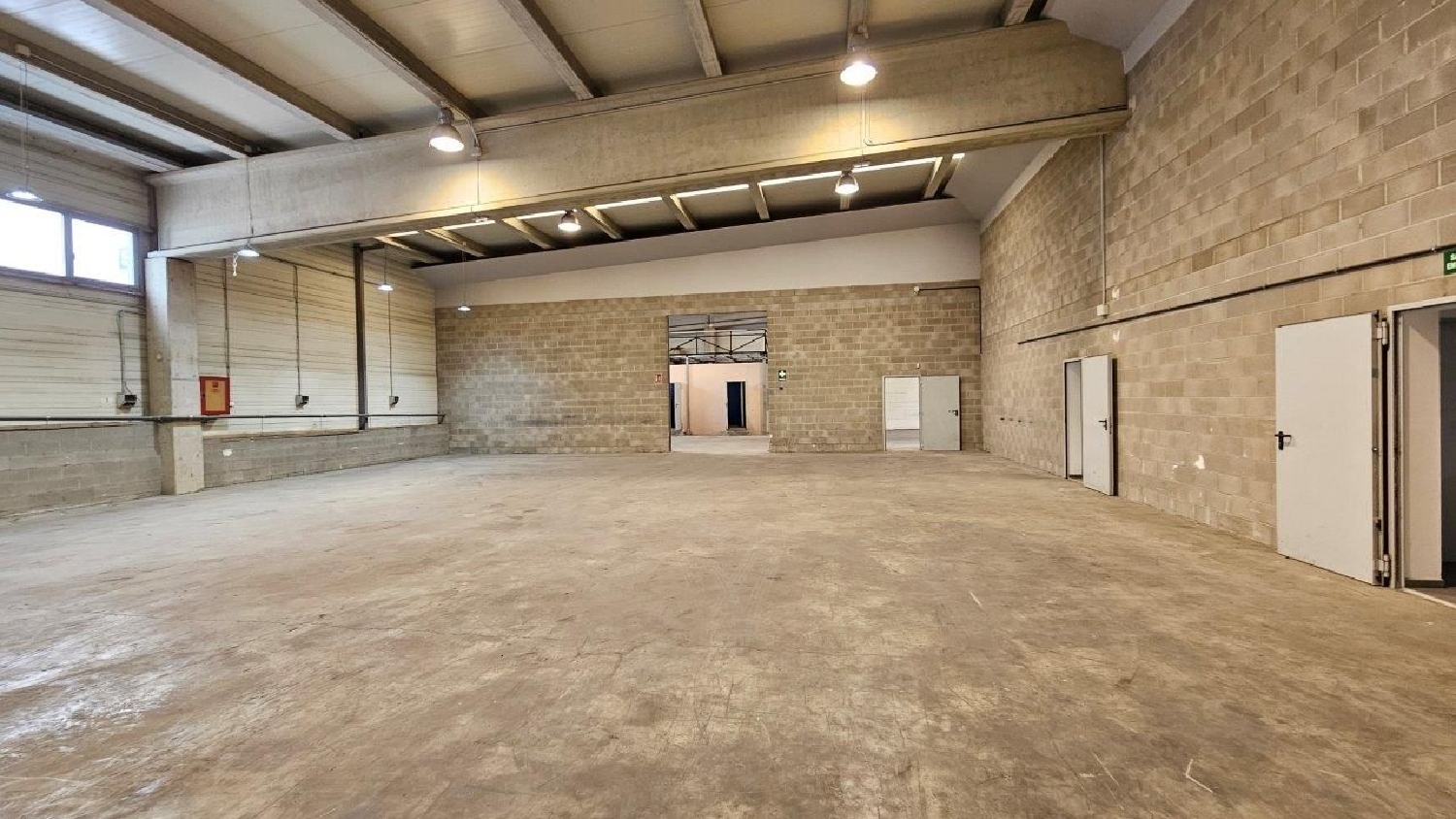  te koop winkel Llers Alt Empordà 3