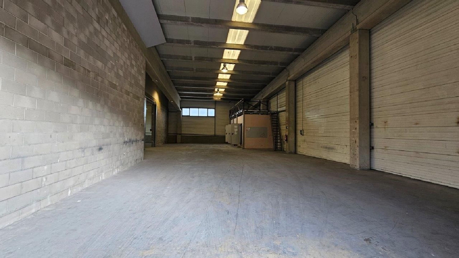 te koop winkel Llers Alt Empordà 5