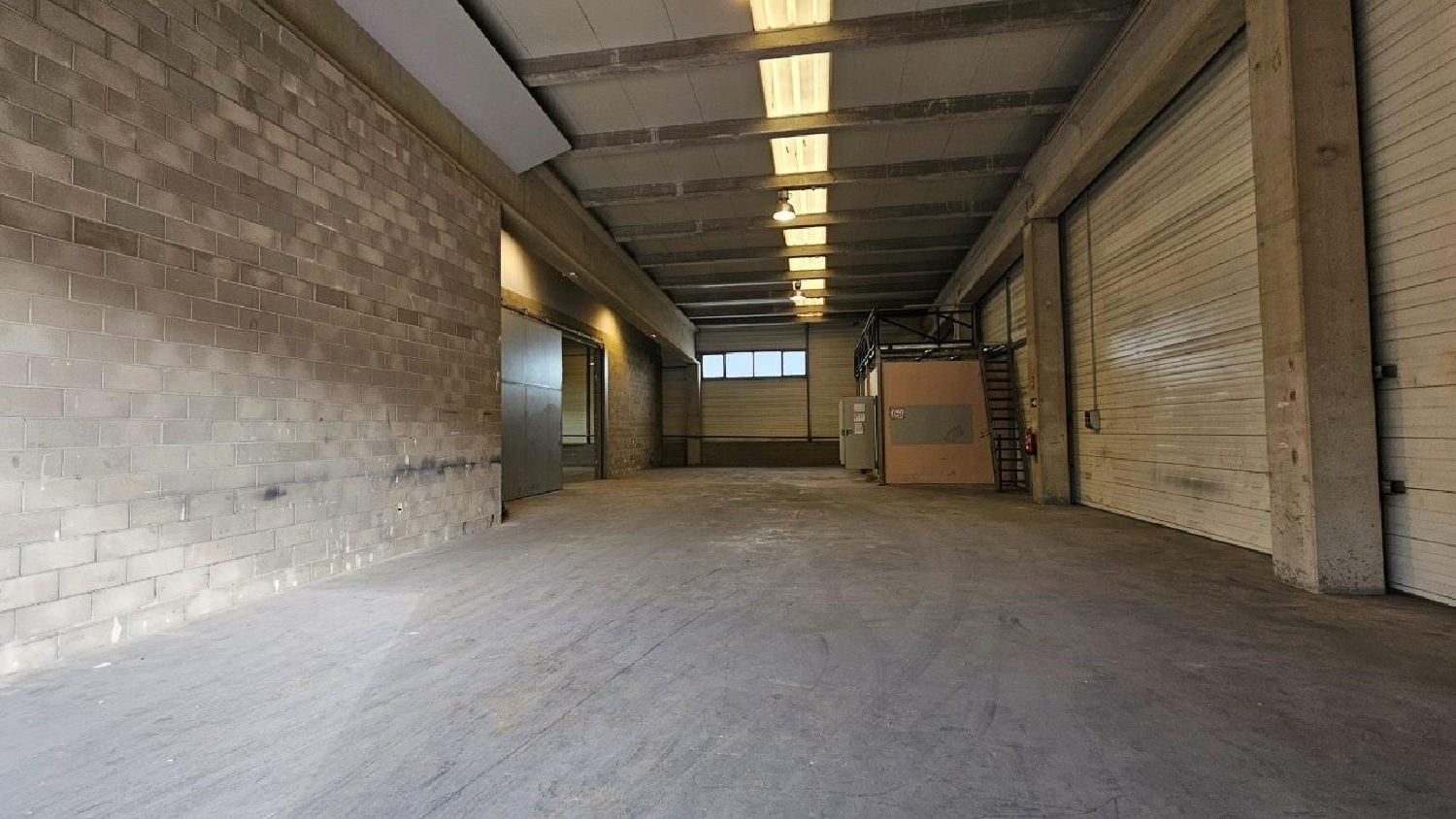  te koop winkel Llers Alt Empordà 6