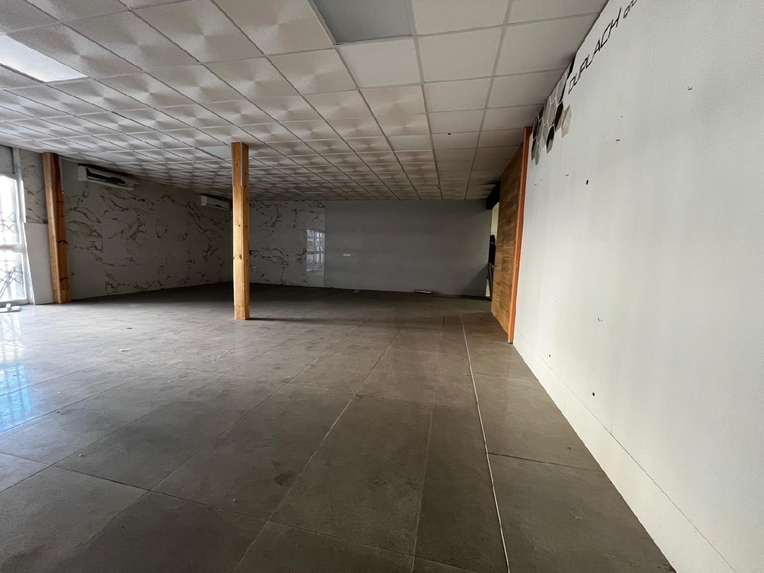  for sale shop Los Barrios Campo De Gibraltar 8
