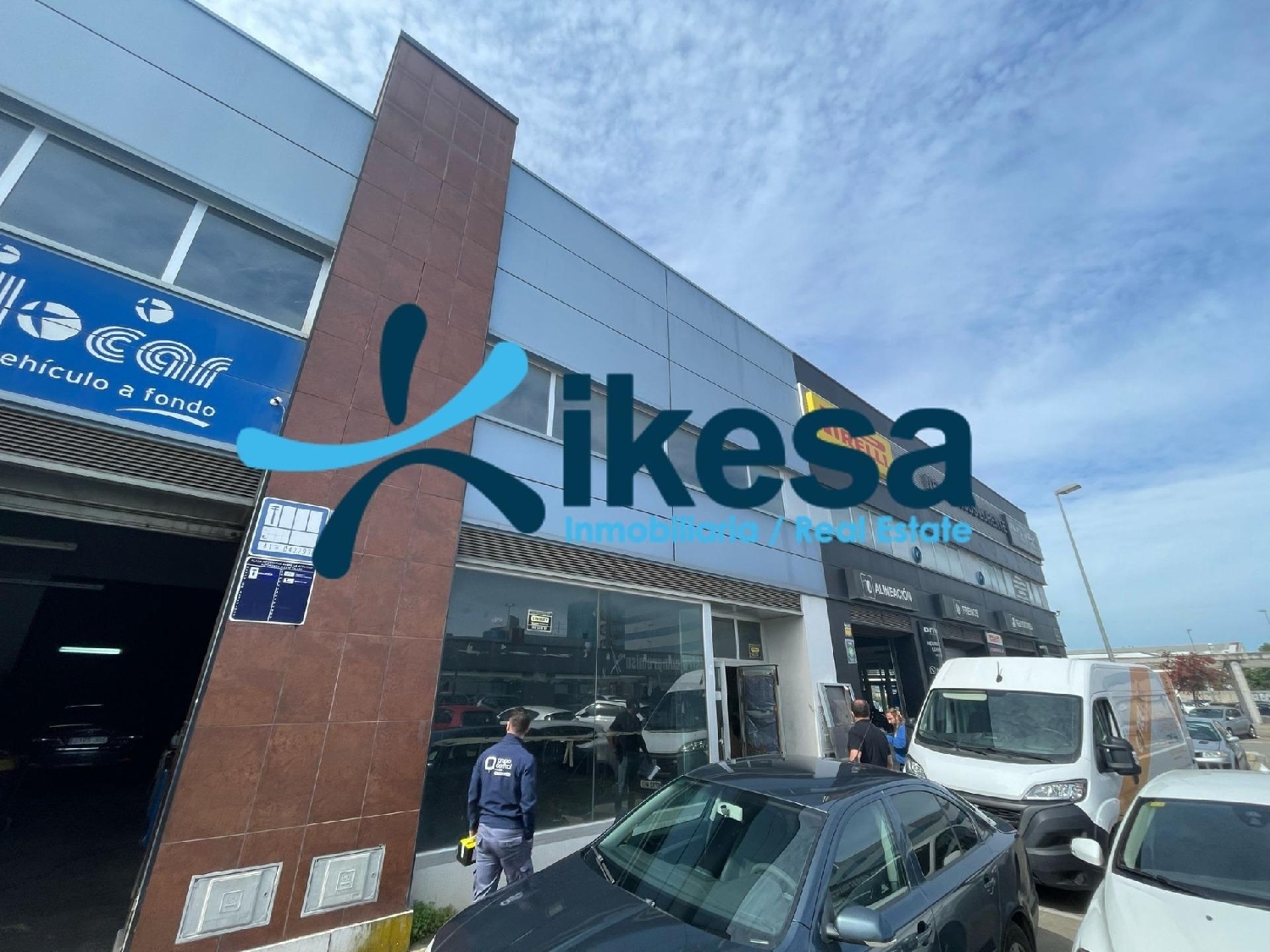  à vendre boutique Sevilla La Nueva Sur 1
