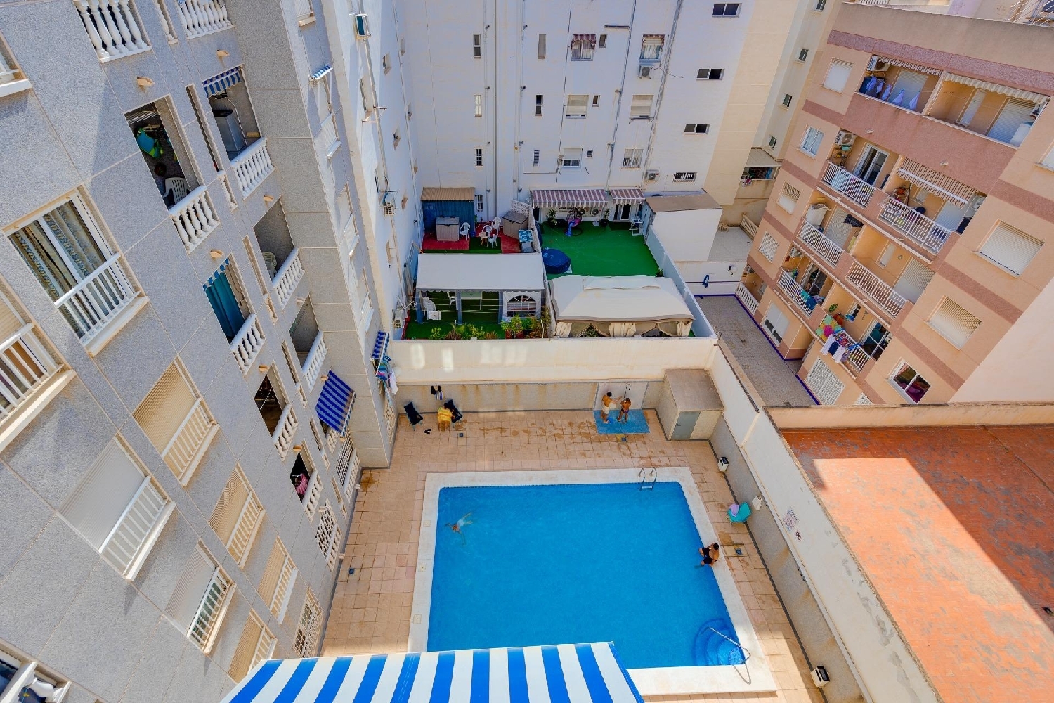 te koop studio Torrevieja Baix Segura 2