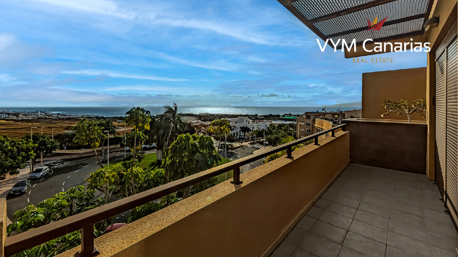  en venta casa de pueblo Fañabe Zona Sur 8