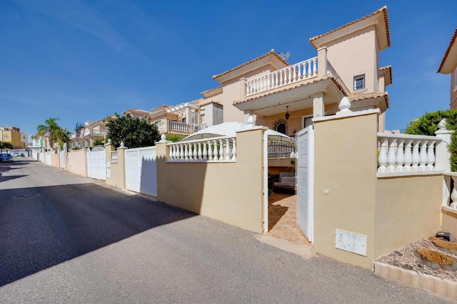  till salu villa Urbanización Lomas De Don Juan Baix Segura 5