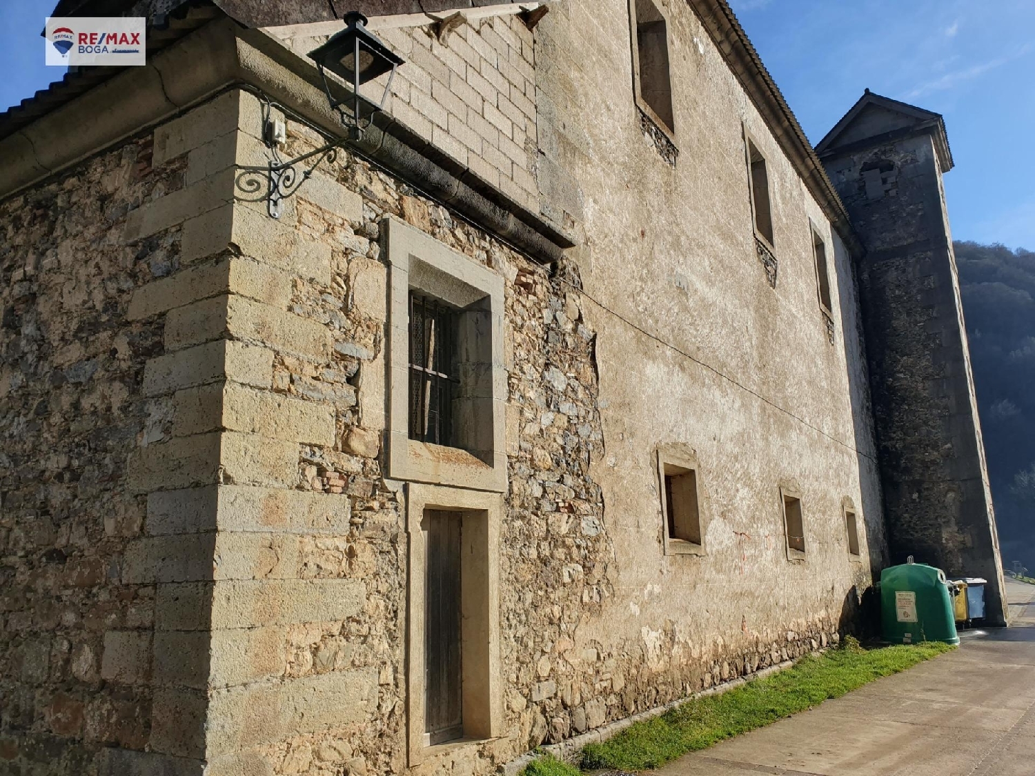 till salu byggnad Orbaitzeta Pirineo 2
