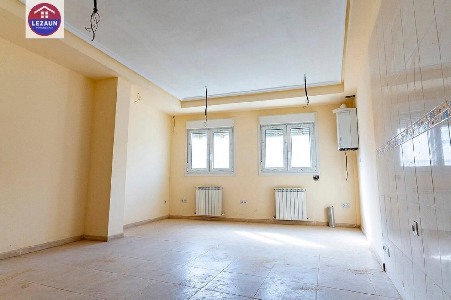  for sale building Peralta Ribera Alta 3