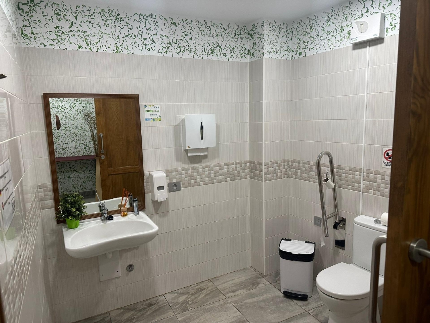  te koop bedrijfsruimte/ kantoor Puerto De La Cruz Zona Norte 7