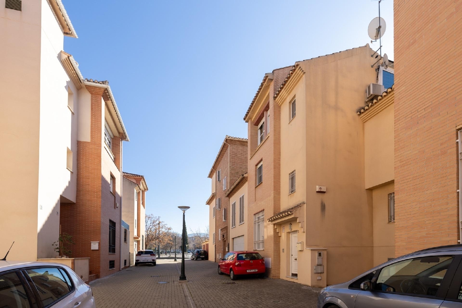  till salu hus Barrio De Granada Alacantí 7