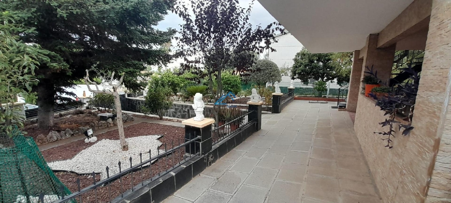  te koop huis Piera Anoia 6