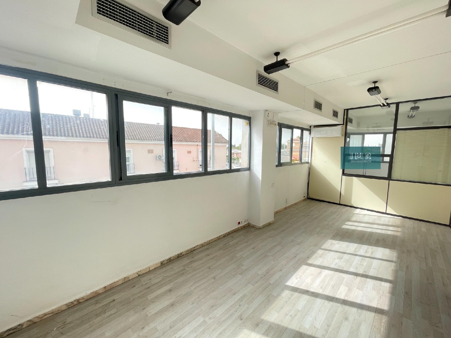  te koop kantoor Gines Metropolitana De Sevilla 1